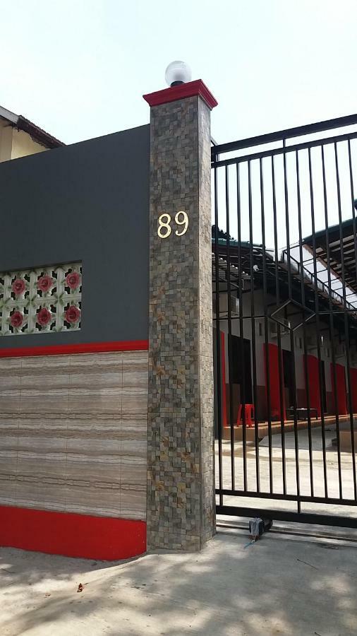 Homestay Dan Kost 78 Jepara Exteriör bild
